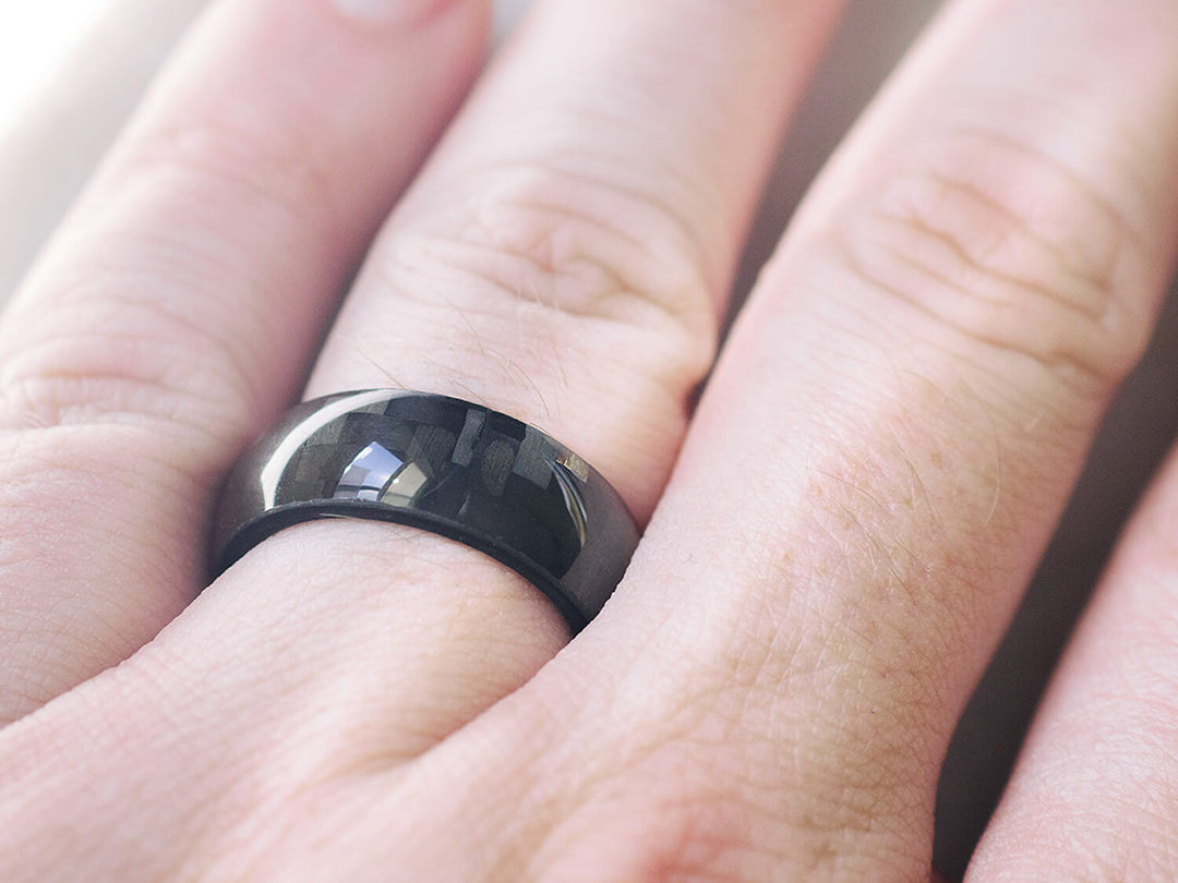 Oliver Paul Brookline Carbon Fiber Ring on hand