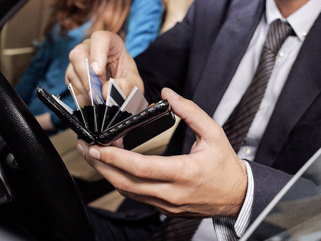 Ogon Smart Case V2 (formerly Stockholm V2) carbon fiber wallet