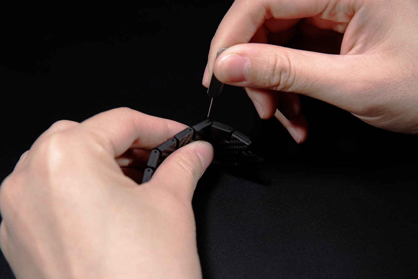 Adjusting band length